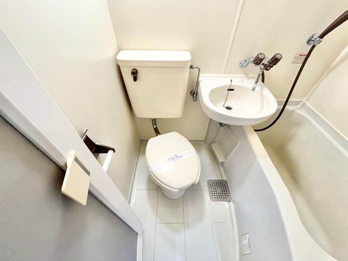 物件内観写真14　(トイレ)