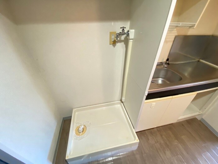 物件内観写真14　(洗濯機置場)