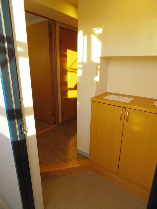 物件内観写真15　(玄関)