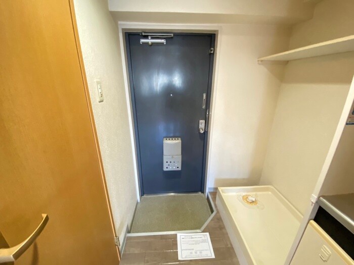 物件内観写真15　(玄関)