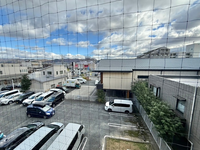 物件内観写真21　(室内からの展望)