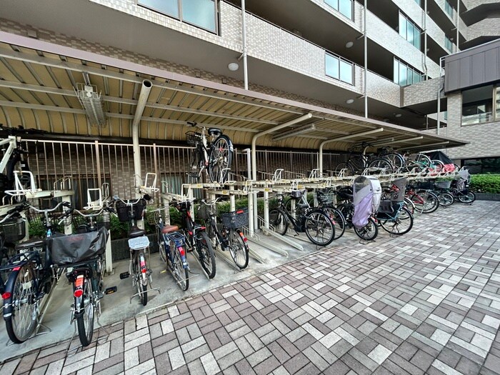 物件外観写真5　(駐輪場)