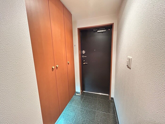 物件内観写真19　(玄関)