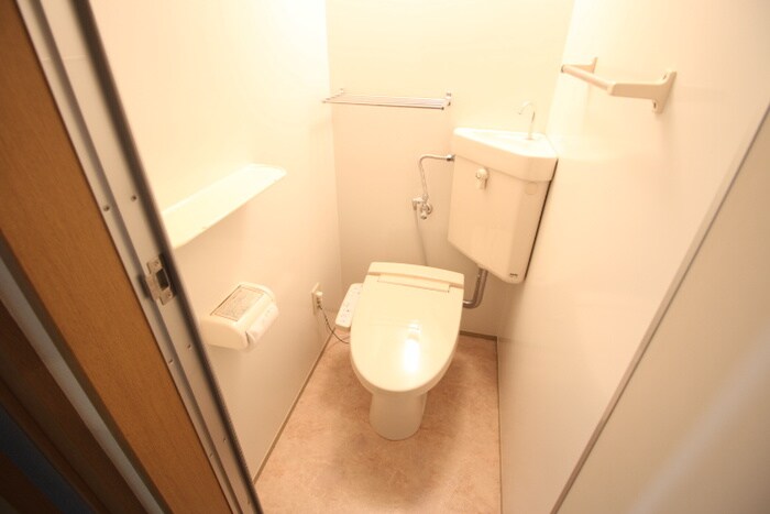 物件内観写真12　(トイレ)