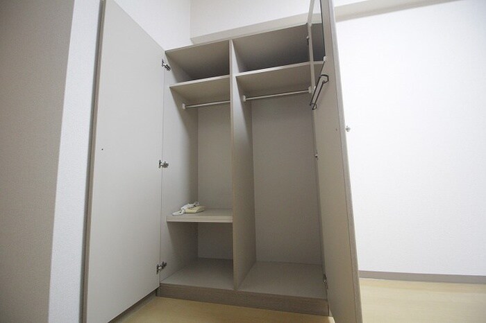物件内観写真13　(収納)