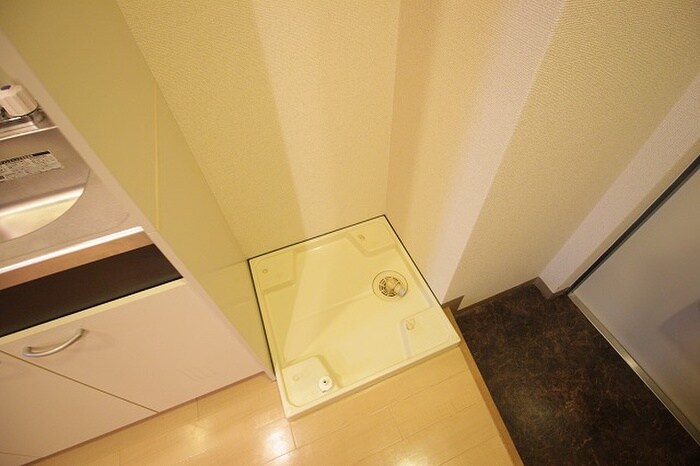 物件内観写真17　(洗濯機置場)