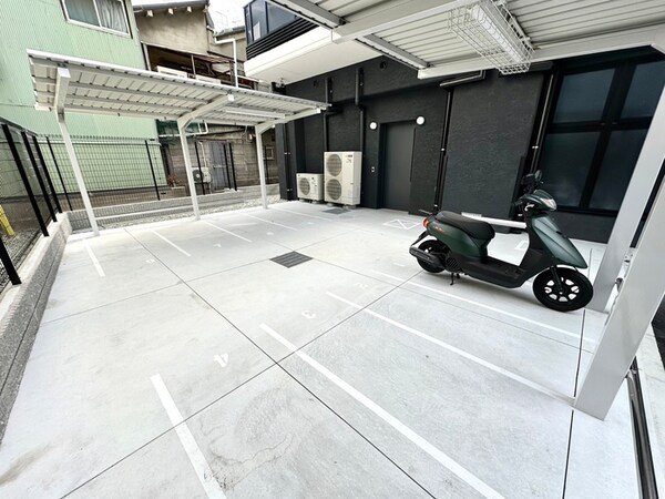 バイク置き場