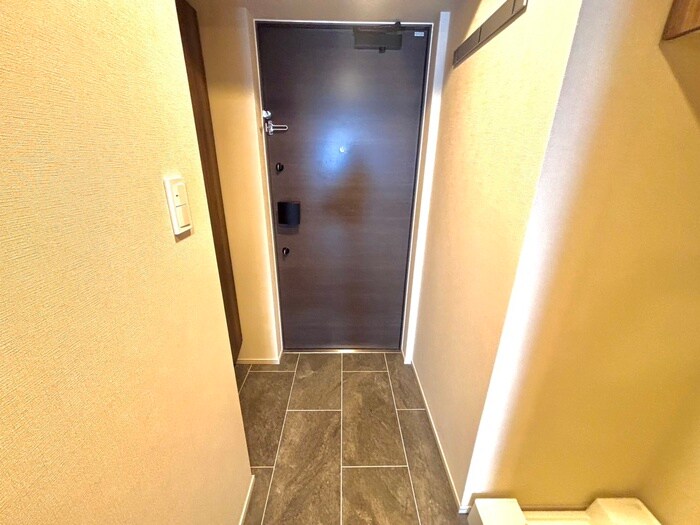 物件内観写真15　(玄関)