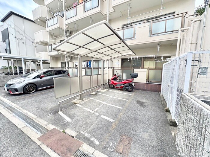 物件外観写真6　(駐輪場)