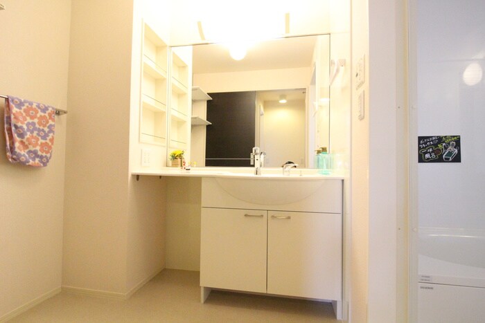 物件内観写真12　(洗面)