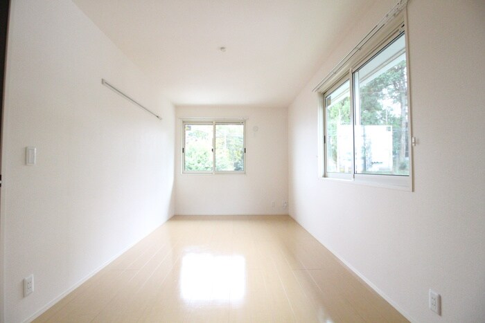 物件内観写真22　(居室)