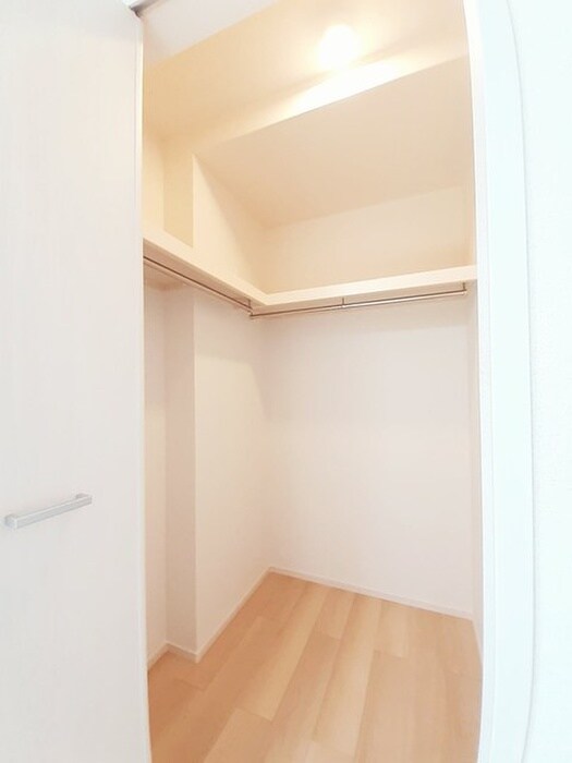 物件内観写真10　(収納)