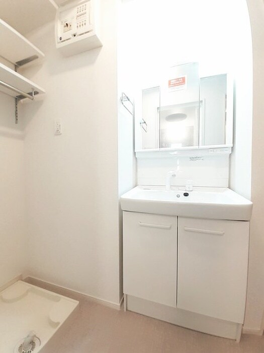 物件内観写真14　(洗濯機置場)