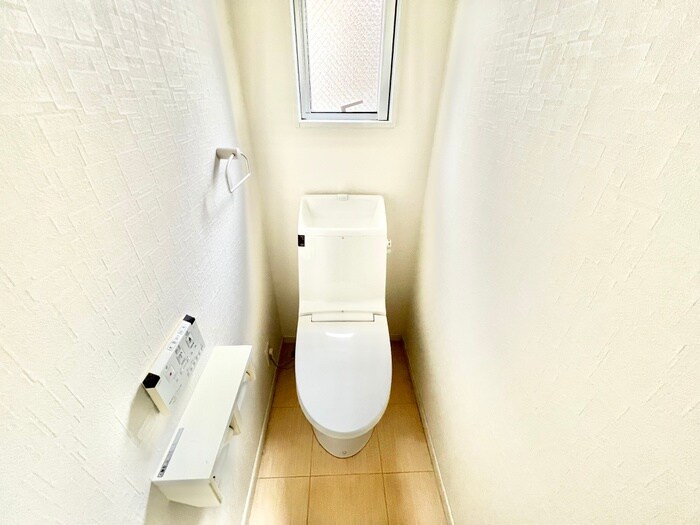 物件内観写真15　(トイレ)