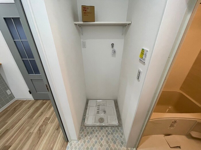物件内観写真13　(洗濯機置場)