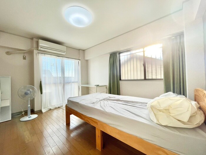 物件内観写真8　(玄関)