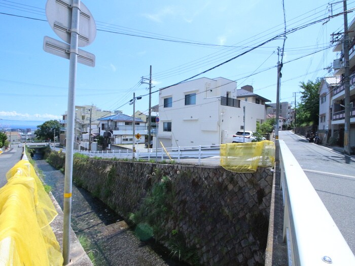 物件外観写真3　(周辺環境)