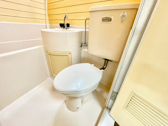 物件内観写真14　(トイレ)