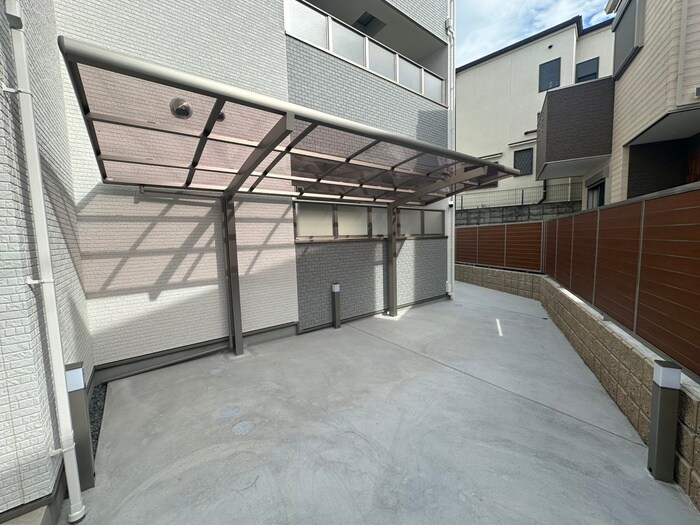 物件外観写真5　(駐輪場)