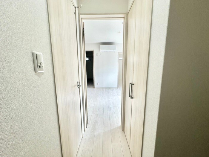 物件内観写真20　(廊下)