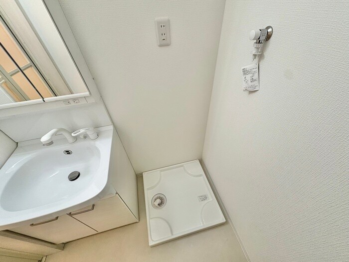 物件内観写真13　(洗濯機置場)