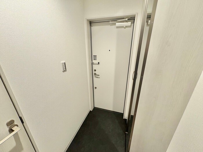 物件内観写真14　(玄関)