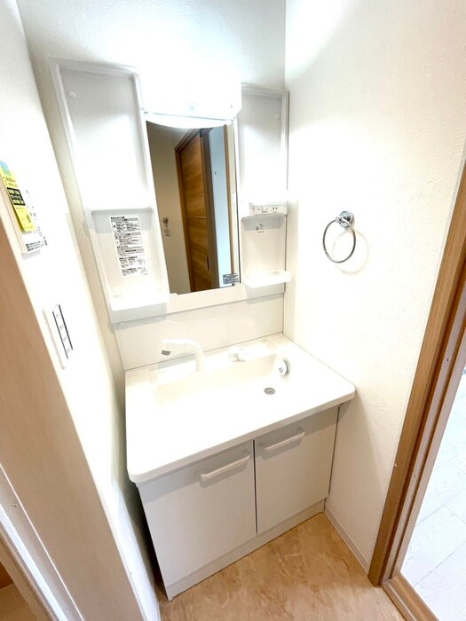 物件内観写真11　(洗面)