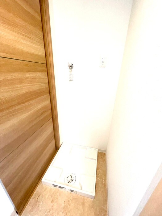 物件内観写真13　(洗濯機置場)