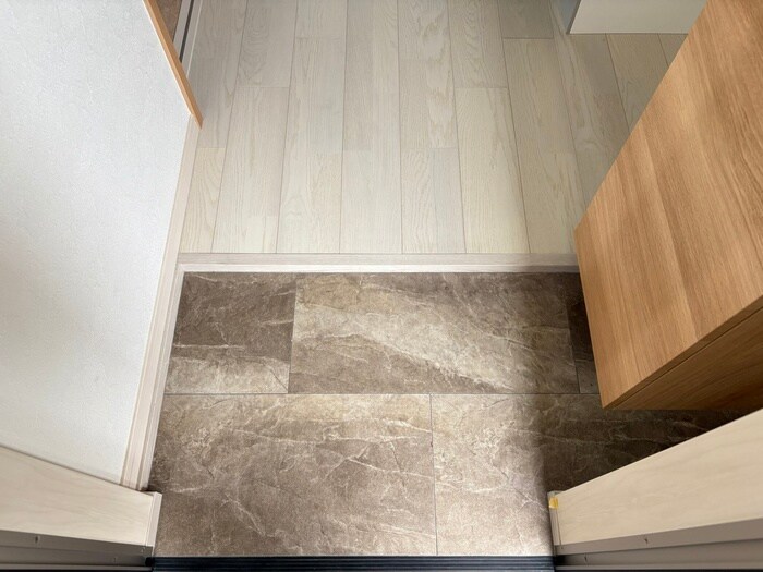 物件内観写真17　(玄関)