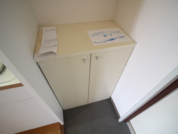 物件内観写真8　(靴箱)