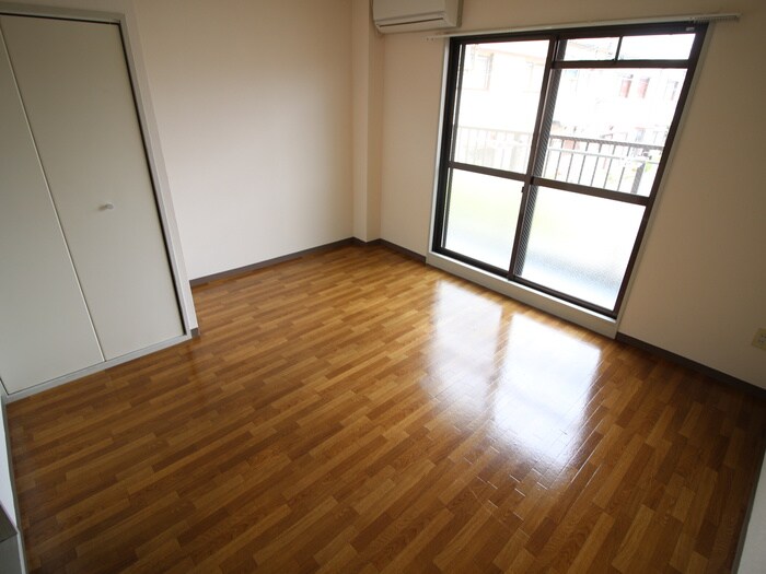 物件内観写真13　(居室)