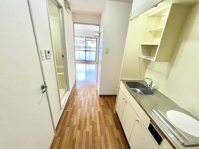 物件内観写真14　(廊下)