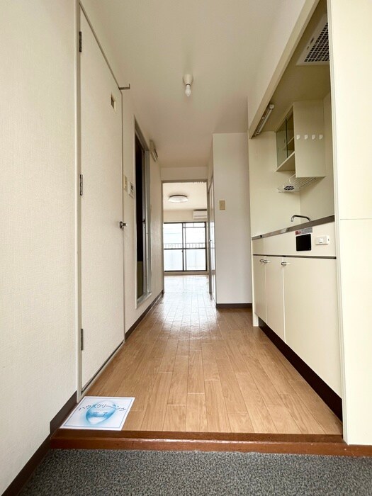 物件内観写真20　(廊下)