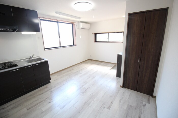 物件内観写真8　(居室)