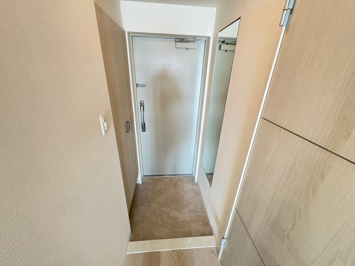 物件内観写真15　(玄関)