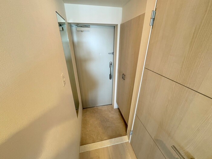 物件内観写真15　(玄関)