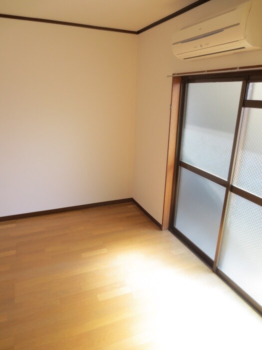 物件内観写真10　(居室)