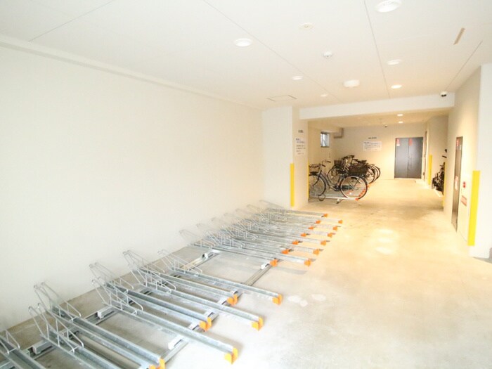 物件外観写真6　(駐輪場)