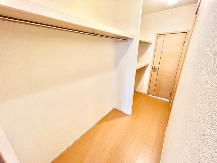 物件内観写真10　(収納)