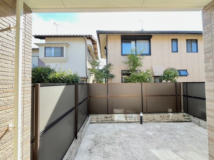 物件内観写真13　(室内からの展望)