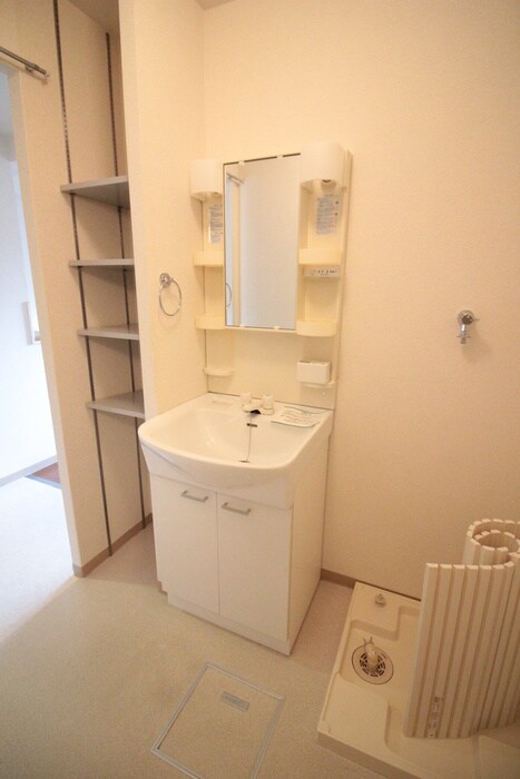 物件内観写真11　(洗面)