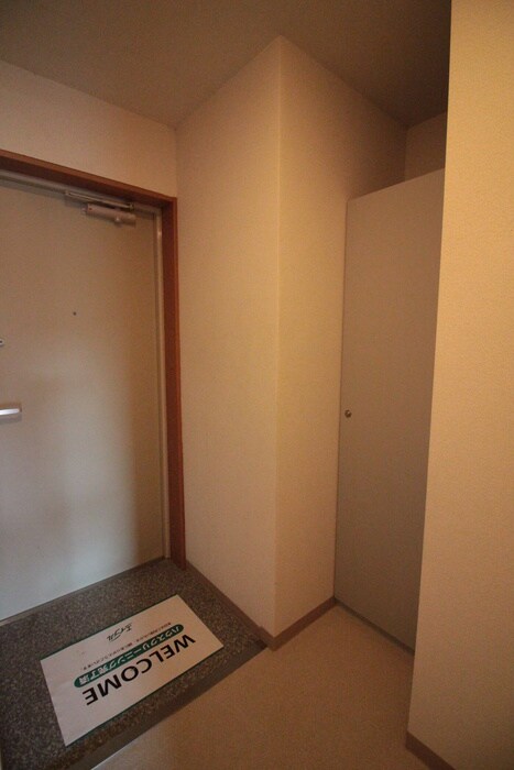 物件内観写真22　(玄関)