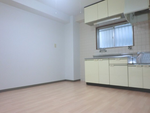 物件内観写真9　(居室)