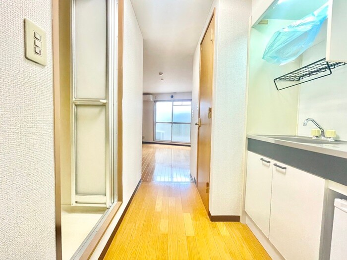 物件内観写真16　(廊下)