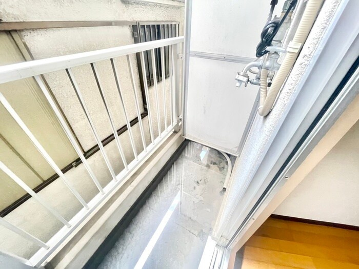 物件内観写真18　(洗濯機置場)