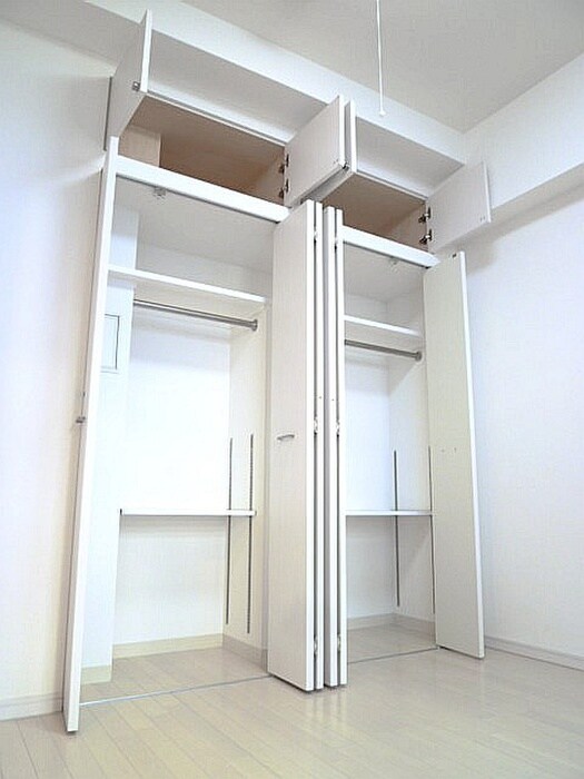 物件内観写真10　(収納)