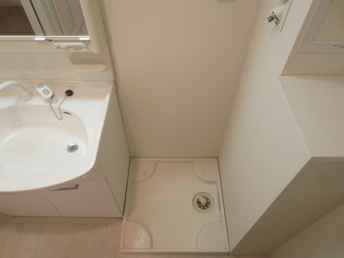 物件内観写真21　(洗濯機置場)