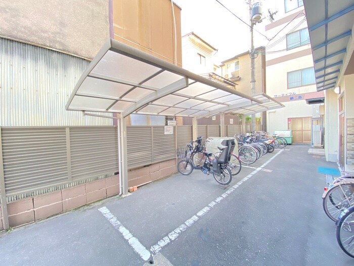 サ－ティフル新二条の駐輪場