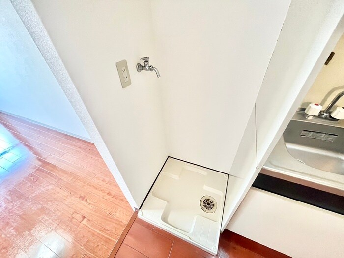 物件内観写真13　(洗濯機置場)