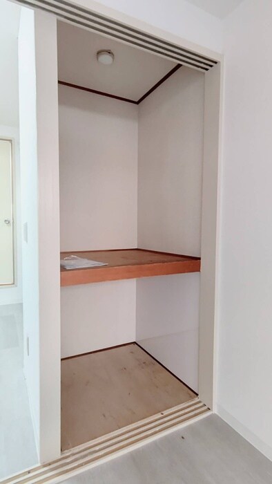 物件内観写真11　(収納)